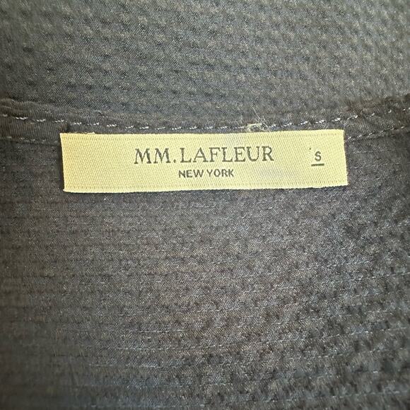 MM LaFleur Navy Blue Sleeveless Textured Blouse sz S - Picture 9 of 9